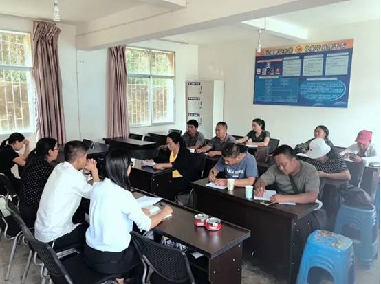 西盟縣四舉措 推進(jìn)陪審員選任工作.jpg