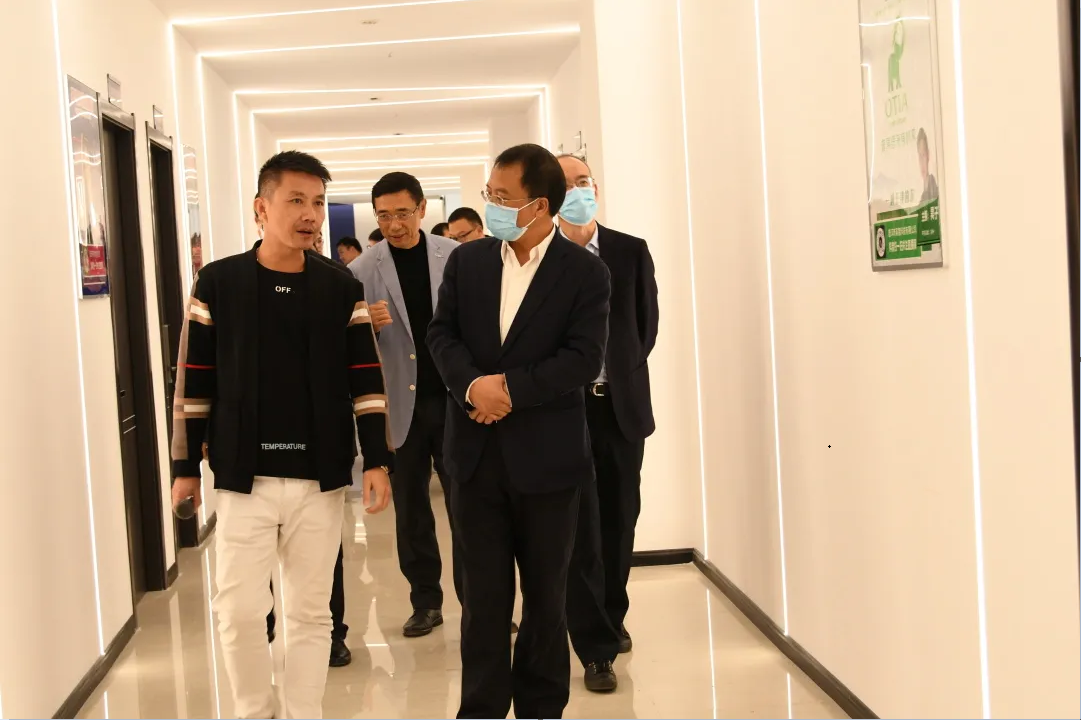 1642404003498697.png 1b6c9793280179b0f80b67b9677c114.png